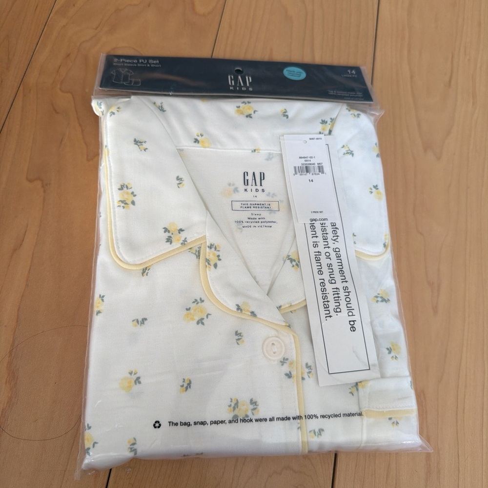 NWT GAP Kids White and Yellow Floral Pajama Set